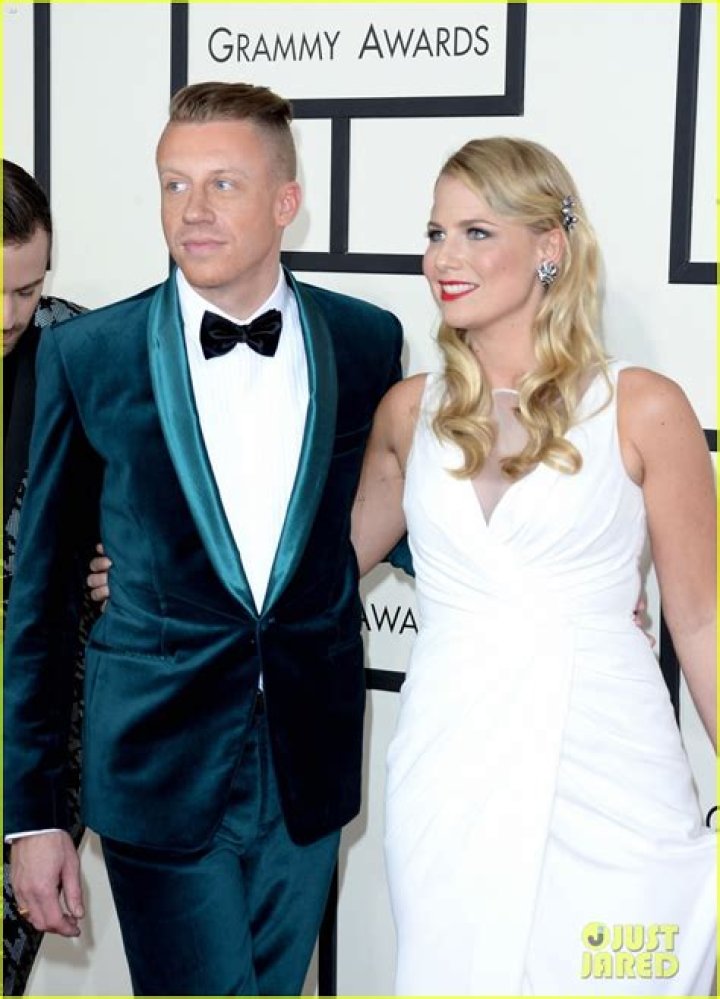 Macklemore and Wife Tricia Secretly Baby No. 2 in March E! News