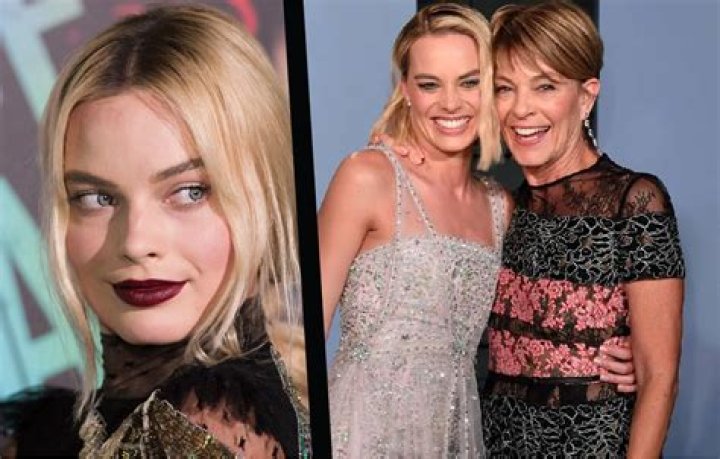 Margot Robbie And Her Sister