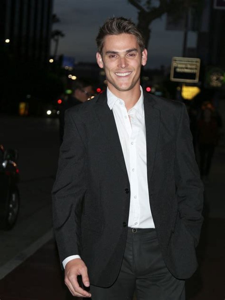 Mark Grossman Net Worth, Salary, Age, Height, Bio, Family, Career