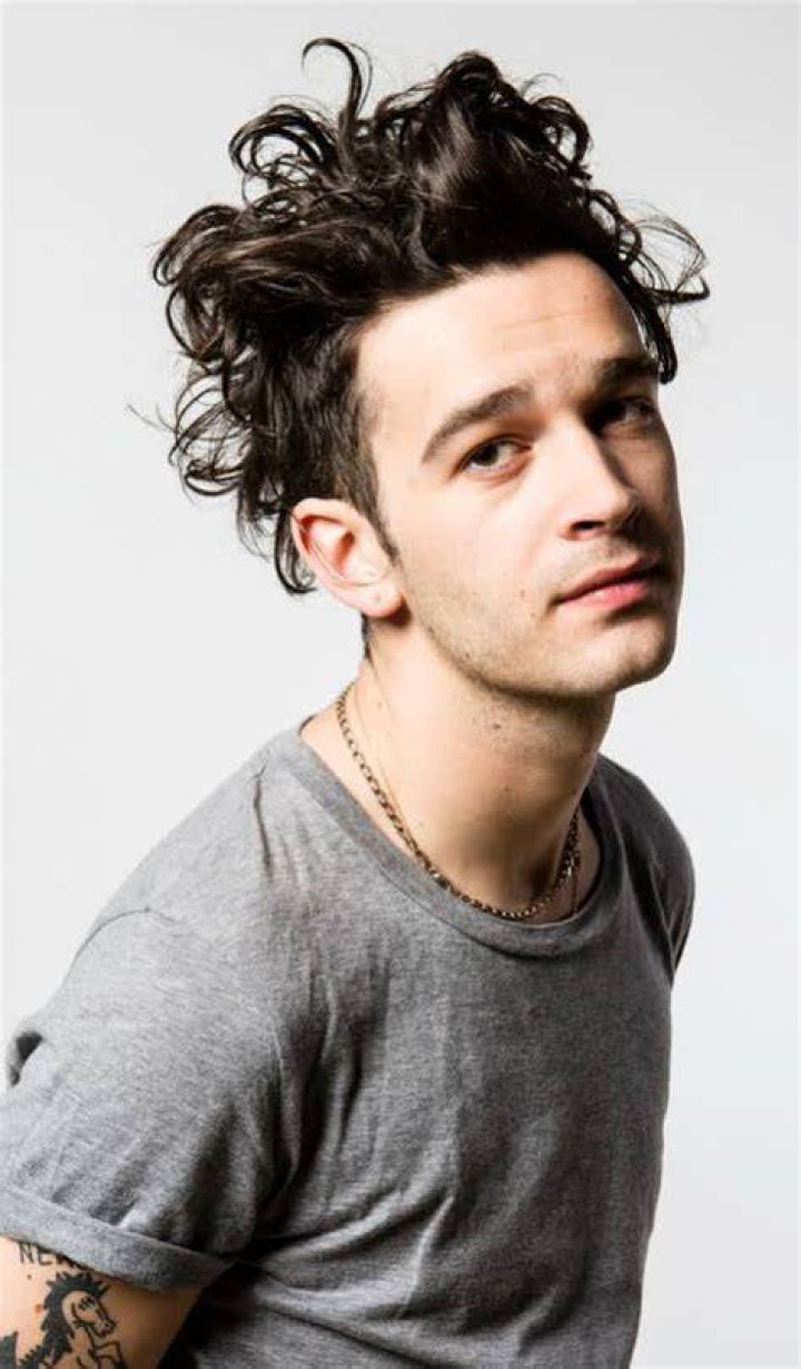 Matthew Healy Height