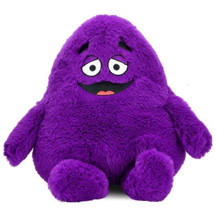 McDonald&rsquo;s Customer Orders 5 Grimace Shakes, Worker is Silent