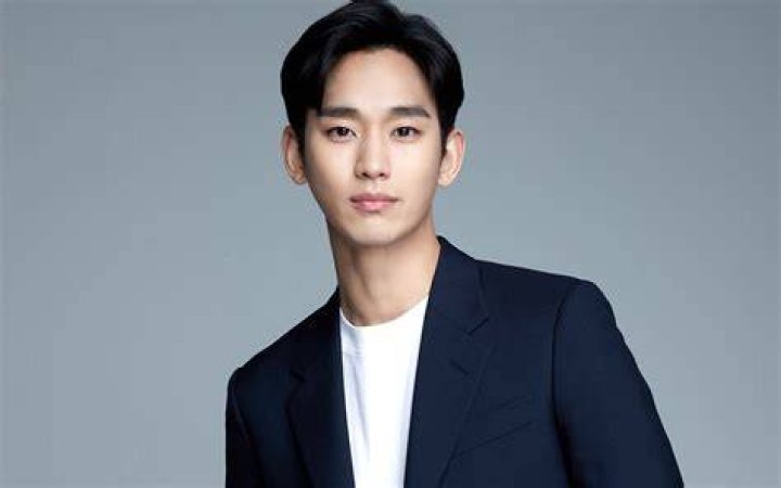 Meet Kim Soo Hyun's Beloved Wife A Glimpse Into Their Private Life