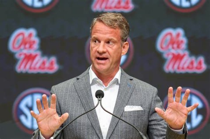 Meet Lane Kiffin's daughters Landry and Presley, budding TikTok stars