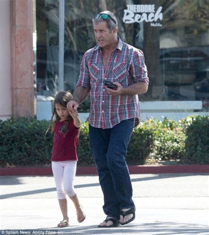 Mel Gibson, 58, takes adorable fouryearold daughter Lucia out for a