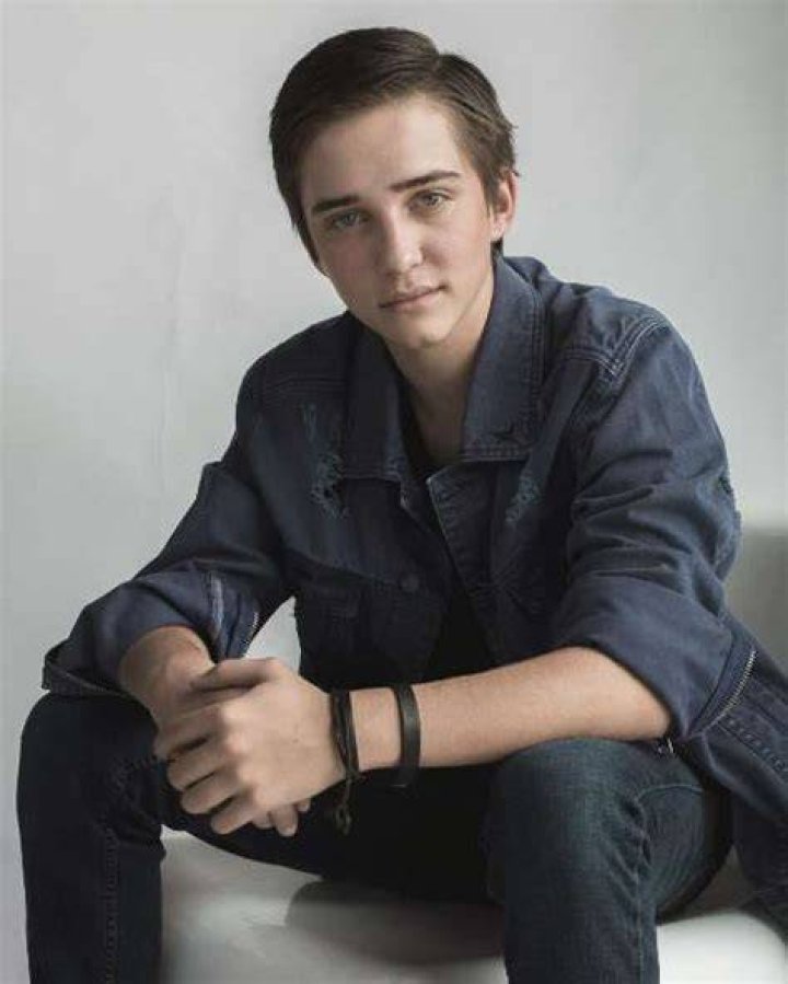 Michael Campion Bio, Height, Weight, Girlfriend and Facts Super Stars Bio