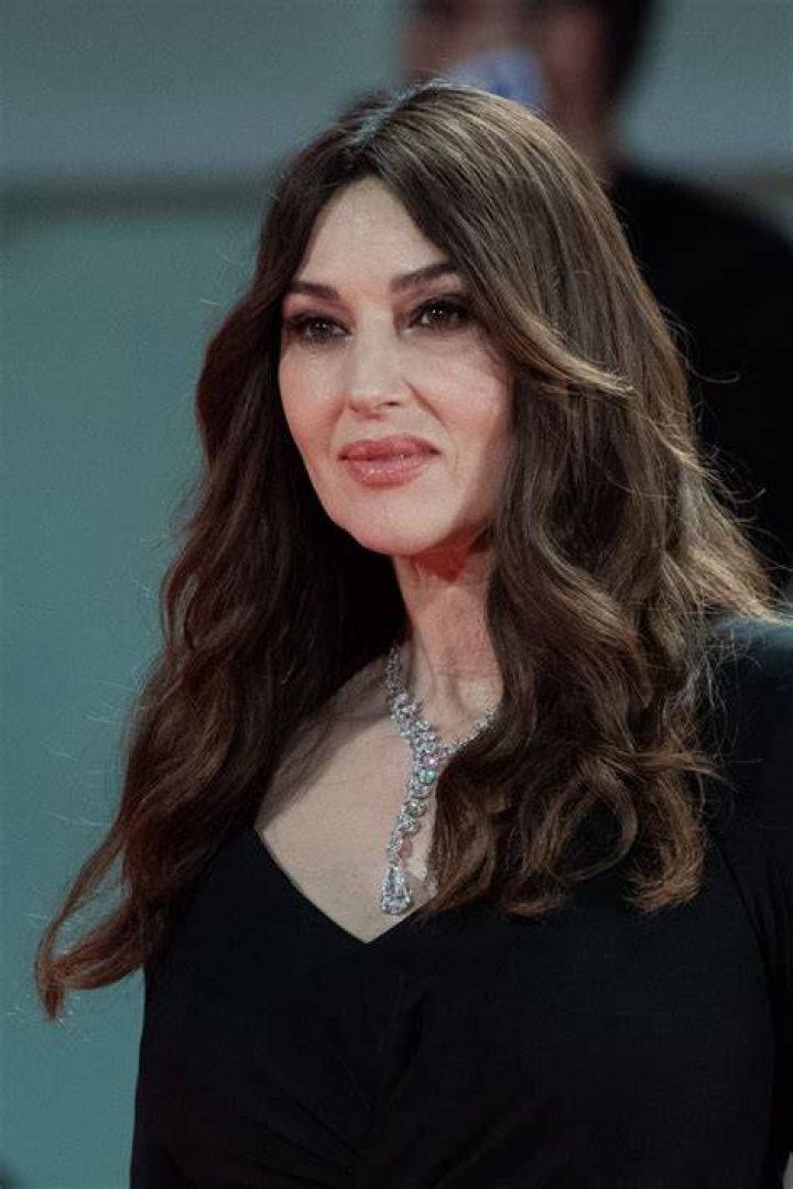Monica Bellucci's Daughter Goes Jump, Jump Photo 1048721 Celebrity
