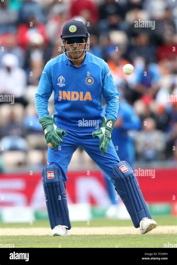 MS Dhoni's Past ExGirlfriends List including First Girlfriend Priyanka Jha