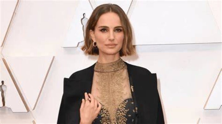 Natalie Portman Net Worth February 2023, Salary, Age, Siblings, Bio