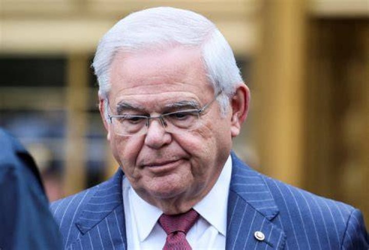 New Jersey Senat&ouml;r&uuml; Bob Menendez'in Oğlu Robert Menendez Jr. i&ccedil;in B&uuml;y&uuml;k