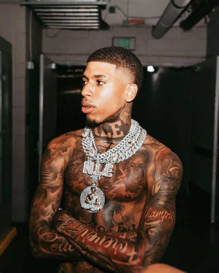 NLE Choppa, outfit, tattoos, hair, rapper, musician, artist, hip hop