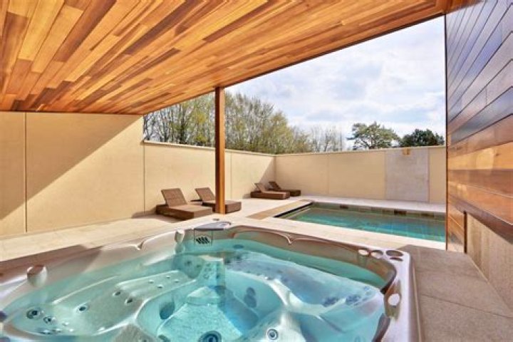 Nouvel H&ocirc;tel et Spa jusqu'a 48 de rabais sur tuango.ca.