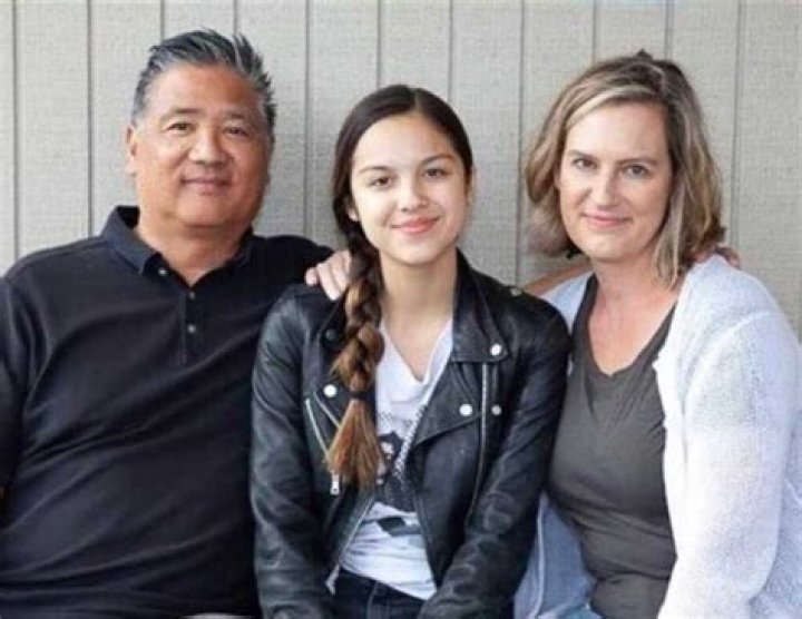 Olivia Rodrigo Parents Taught Her "To Always Do the Right Thing"