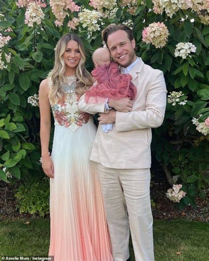 Olly Murs Wife Is He Married To Amelia Tank Kids Family And Net Worth