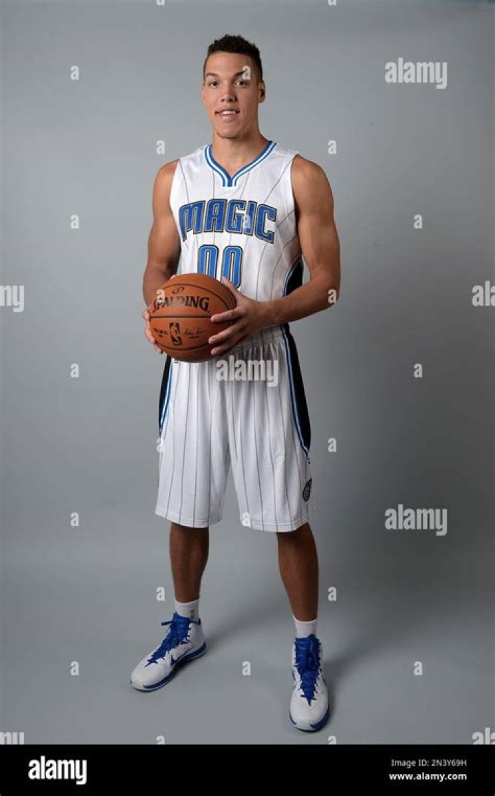 Orlando Magic forward Aaron Gordon mistakenly uploads revealing photo