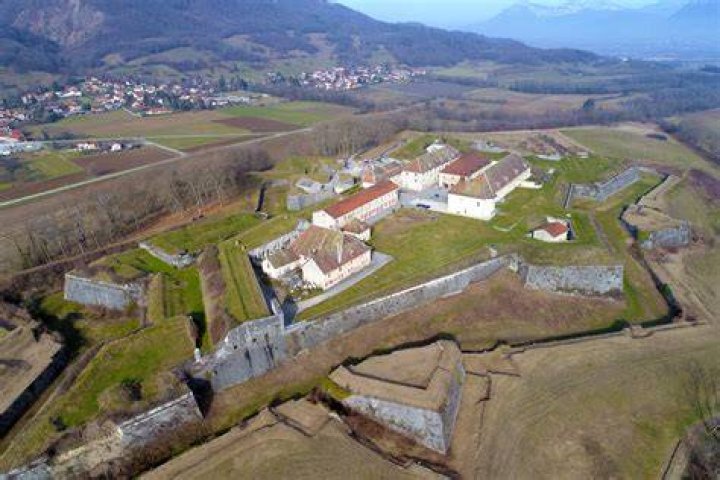 Photo a&eacute;rienne de Fort Barraux Is&egrave;re (38)