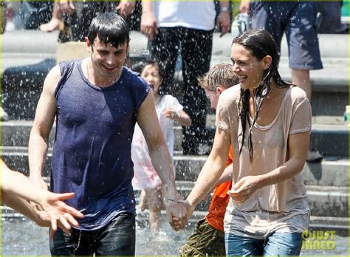 Photo katie holmes soaking wet for mania days 19 Photo 2875556