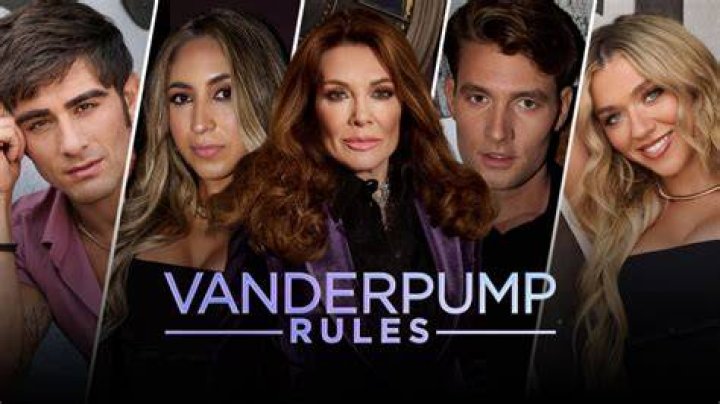 PICS Pump Rules Cast Celebrates NYE at Schwartz & Sandy's