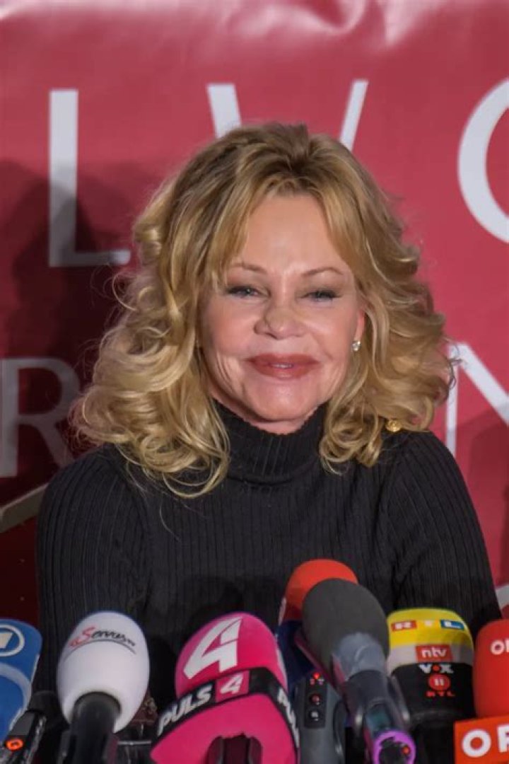 Piinlik? Melanie Griffithi eksmeest tabas keskeakriis 57aastane