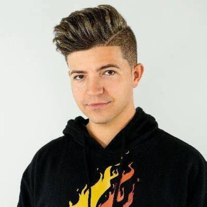 PrestonPlayz Net Worth & YouTube Earnings + Bio! 🥇 (2021)