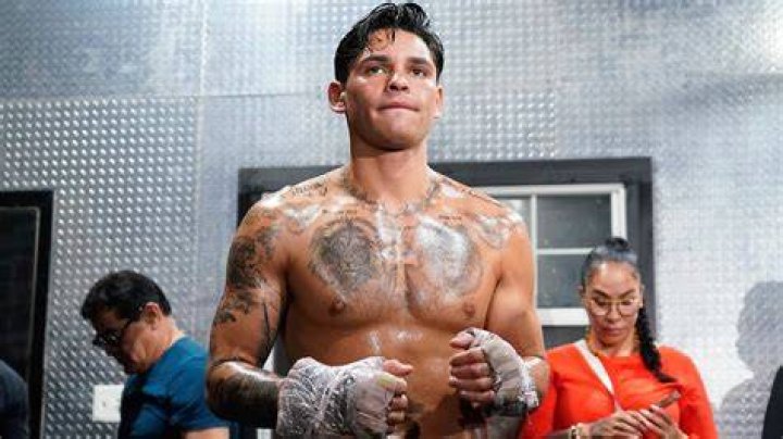 Ryan Garcia pr&eacute;dit qu'il mettra KO Tank en 2 rounds 'Il n'a jamais