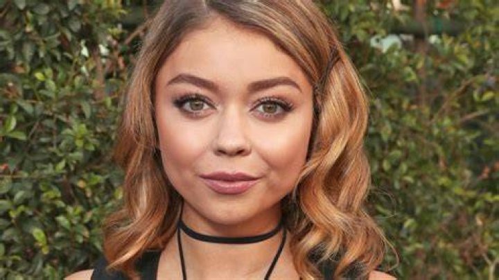 Sarah Hyland Just Dyed Her Hair Bright Blonde SELF