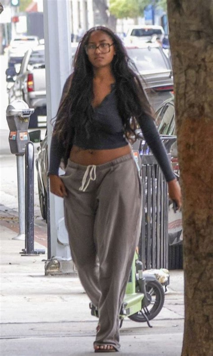 Sasha Obama from Stars' First Jobs E! News