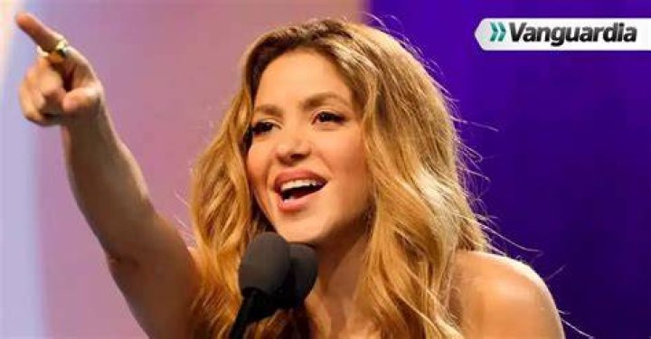 Shakira dedica cari&ntilde;oso mensaje a Alejandro Sanz tras ir a su concierto