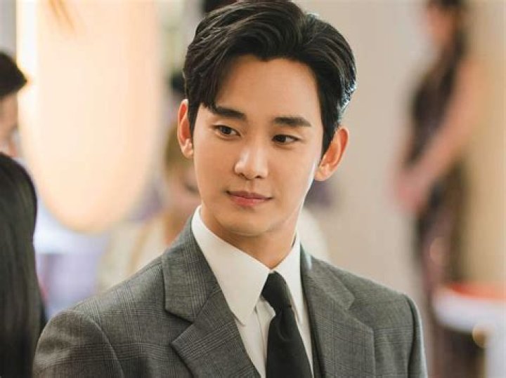 Singles Kim soo hyun, Fangirl, Kim