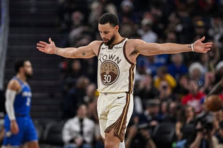 Stephen Curry's daughter Riley shines bright as volleyball star in the