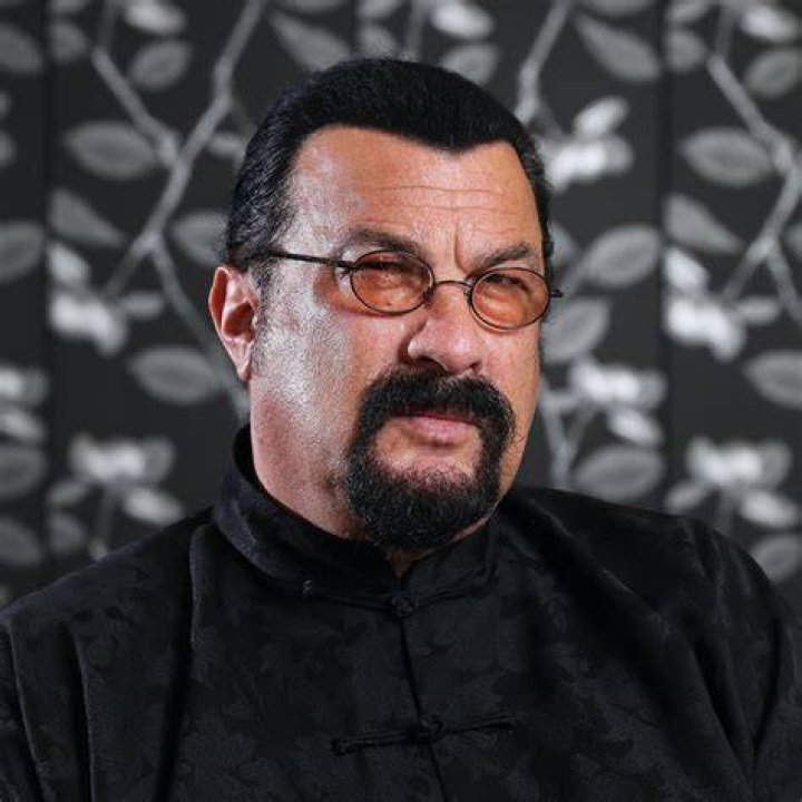 Steven Seagal's Executive Decision Death Was Almost More Graphic