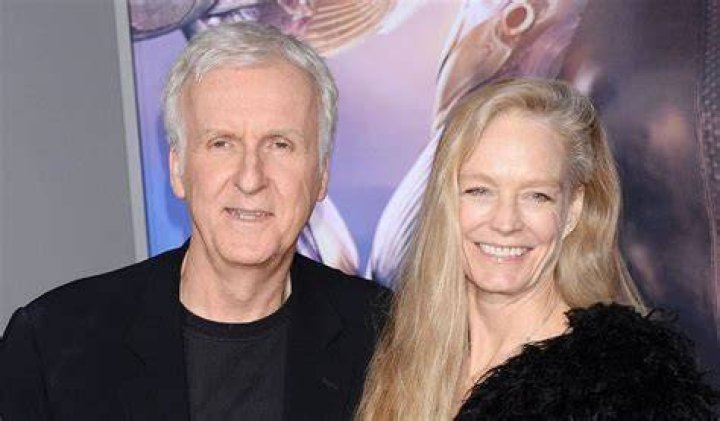 Suzy Amis Cameron Net Worth 2024 Earnings, Age, Bf & Assets