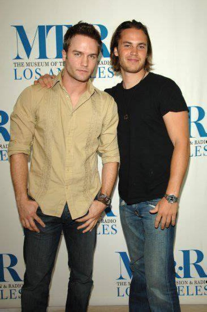 Taylor Kitsch Riggins brothers Taylor kitsch, Taylor, Kitsch
