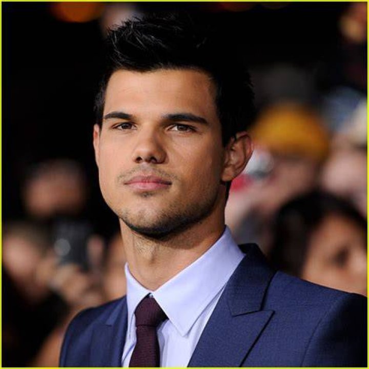 Taylor Lautner Net Worth, Relation, Age, Full Bio & More