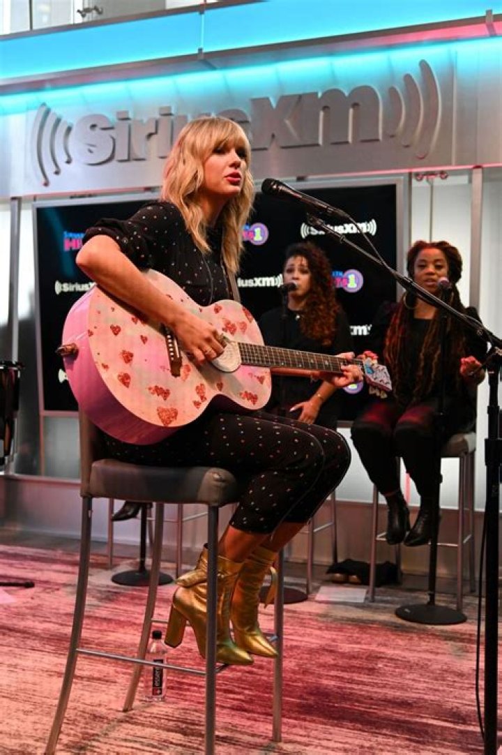 Taylor Swift Performing at SiriusXM Studios in NYC 08/23/2019