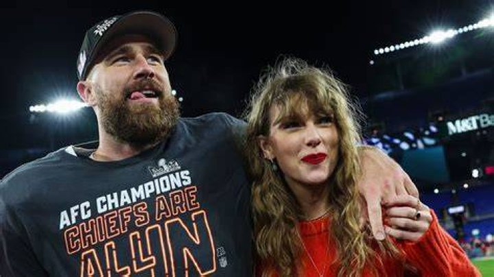 Taylor Swift Twins