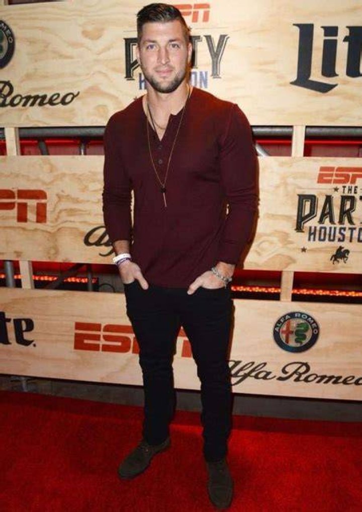 Tim Tebow Height, Age, Weight Sportsmen Height