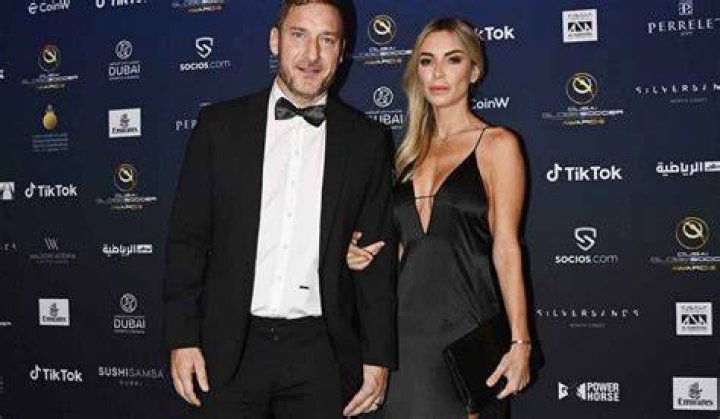 Totti and Noemi Bocchi already in the air of crisis? Suspects and clues