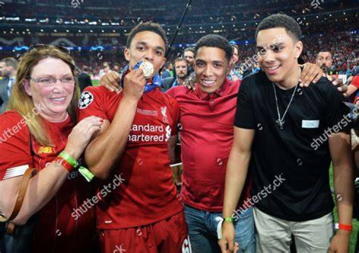 Trent Alexanderarnold Parents Stanley Tate Kabar
