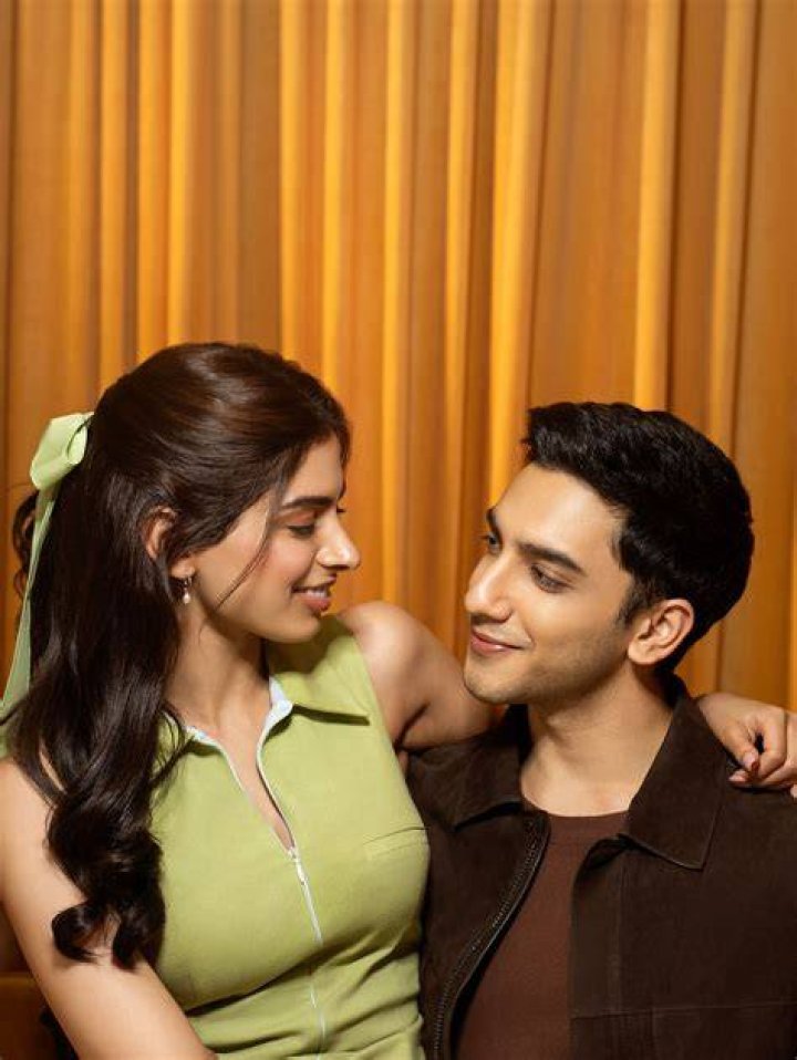 Vedang Khushi Kapoor, Vedang Raina are all smiles as they get clicked