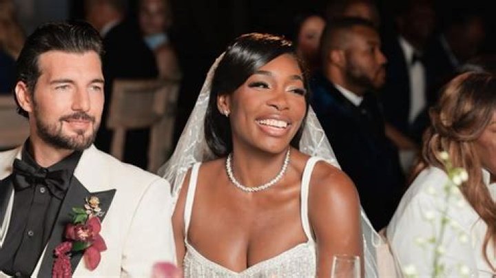 Venus Williams Shares a Kiss With Boyfriend Nicolas Hammond in NYC