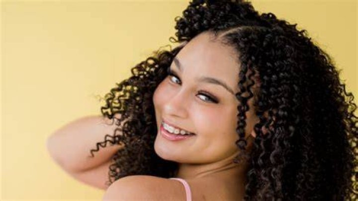 Veondre Mitchell's bio age, height, parents, net worth, boyfriend