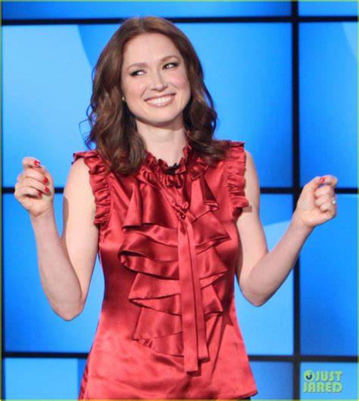 Watch Ellie Kemper Fills in for Ellen on Ellen! Ellie kemper, Kemper