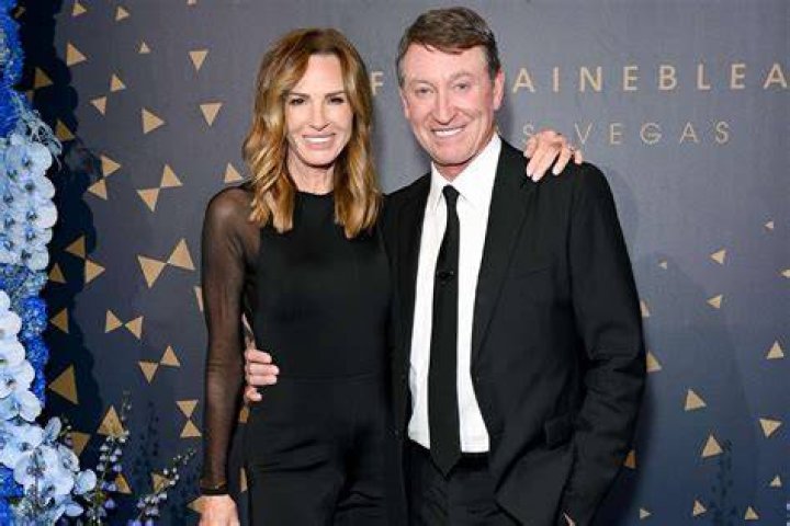 Wayne Gretzky Wife, Married & Divorce