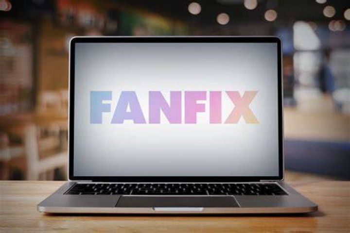 What is Fanfix? Everything you need to know about the Patreon rival