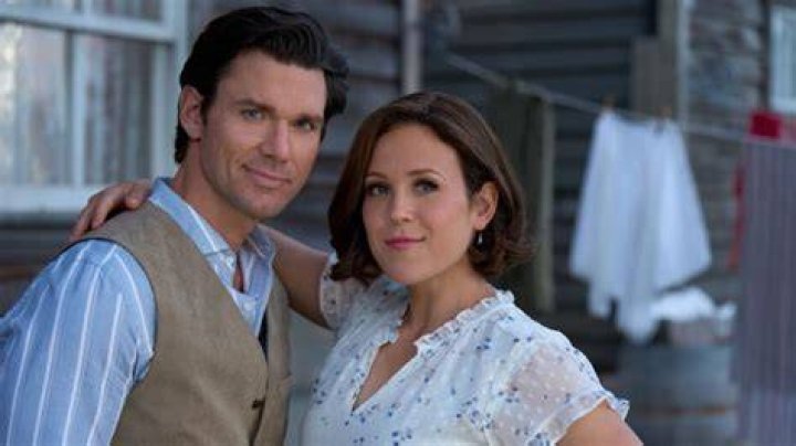 When Calls the Heart stars Chris McNally & Julie Gonzalo married soon