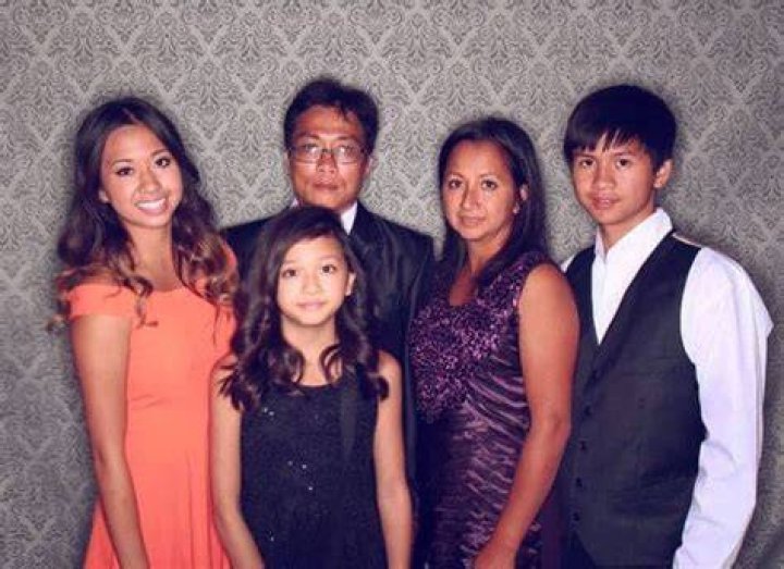 Who Are Hanni Pham Parents? Ethnicity, Family Background