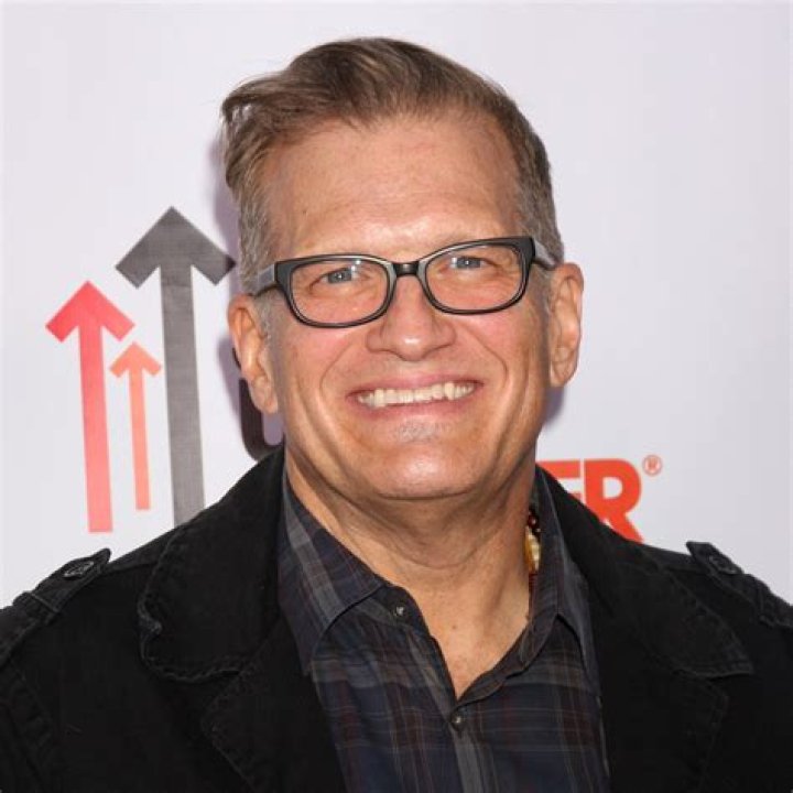 Who is Drew Carey's Girlfriend in 2022? Power Of 10 Host's Love