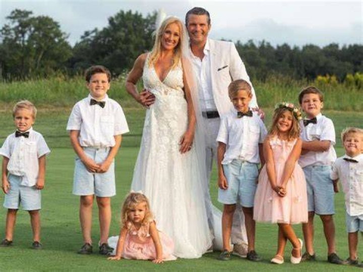 Who is Jennifer Rauchet? Age, husband, salary, height, career, profiles