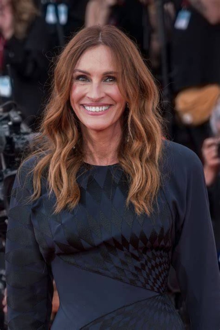 Who Is Julia Roberts' Husband, Danny Moder? How They Met, Married, Kids