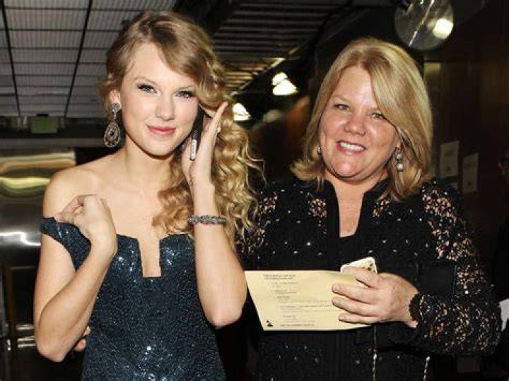 Who is Taylors Mom? Lisa Andersen Surfer Girl Mentor